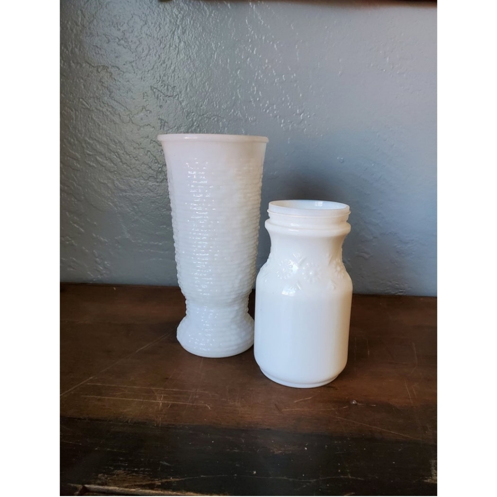 Set of vintage milk glass vases / Napco milk glass